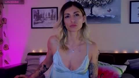 Snapshot of prettyalmaa chatting on February 2026 09:35:02 PM Alma online show from February 2026 09:35:02 PM