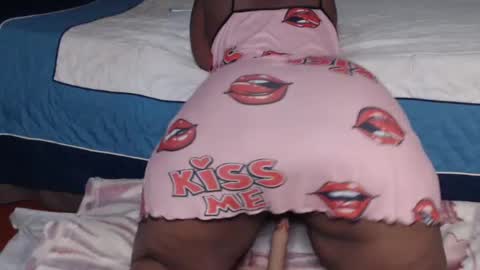 Snapshot of prettyblack25 chatting on July 2026 12:26:02 AM Cindy online show from July 2026 12:26:02 AM