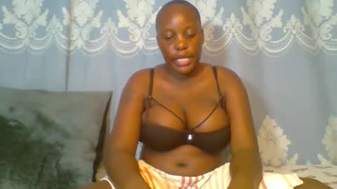 SHANIA online show from April 2026 07:38:02 PM