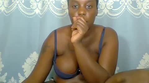 Snapshot of prettydarkskin002 chatting on June 2026 08:52:02 PM SHANIA online show from June 2026 08:52:02 PM