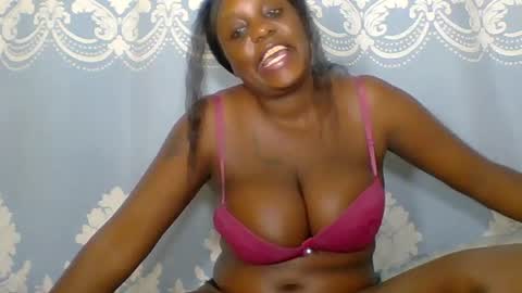 Snapshot of prettydarkskin002 chatting on June 2026 09:47:02 PM SHANIA online show from June 2026 09:47:02 PM
