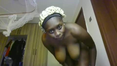 prettydulce online show from June 2026 11:30:02 AM