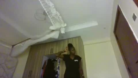 prettydulce online show from July 2026 03:10:01 AM