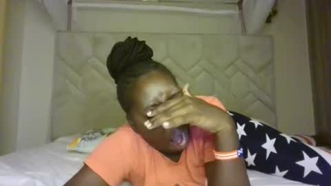 prettydulce online show from July 2026 03:04:02 PM
