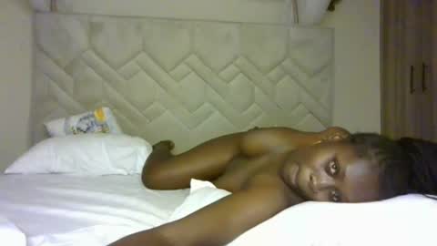 prettydulce online show from July 2026 03:21:02 PM