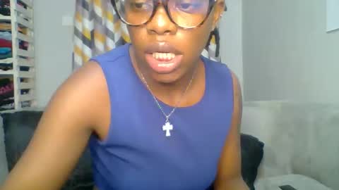 PrettyEla online show from February 2026 12:39:01 AM