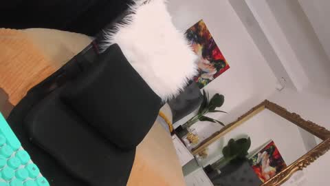 prettyjuliax online show from January 2025 10:02:01 PM