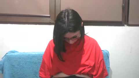 prettyjulliette online show from March 2026 05:29:01 PM