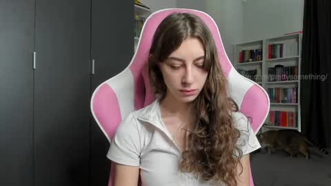 Sophie  next stream will be at Monday  i will wait you guys  online show from April 2026 05:56:01 AM