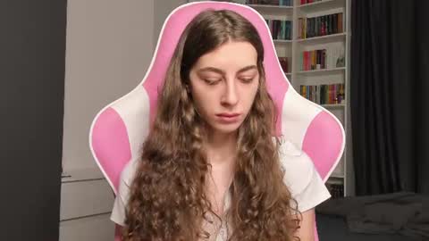 Snapshot of prettysomething chatting on June 2026 06:59:02 AM Sophie next stream will be at Monday i will wait you guys online show from June 2026 06:59:02 AM