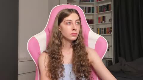 Snapshot of prettysomething chatting on July 2026 10:21:02 AM Sophie next stream will be at Monday i will wait you guys online show from July 2026 10:21:02 AM