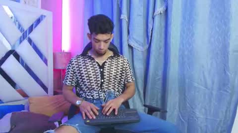 prince_arthur77 online show from March 2026 04:22:02 PM