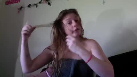 princesssnowflk84 online show from June 2026 04:46:02 PM