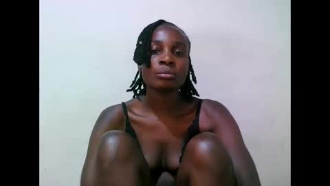 pritty_amber online show from April 2026 05:21:02 PM