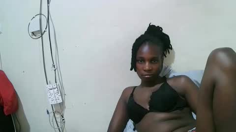 pritty_amber online show from April 2026 07:58:01 PM