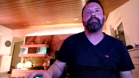 proband_007 online show from April 2026 09:52:01 PM