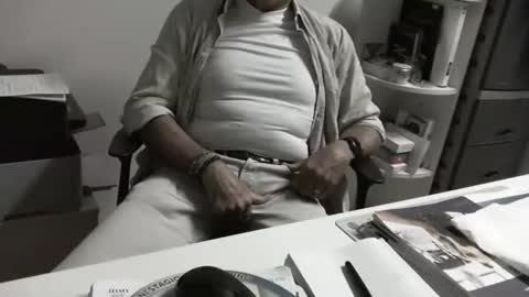 mature hairy guy online show from September 2025 06:08:02 PM