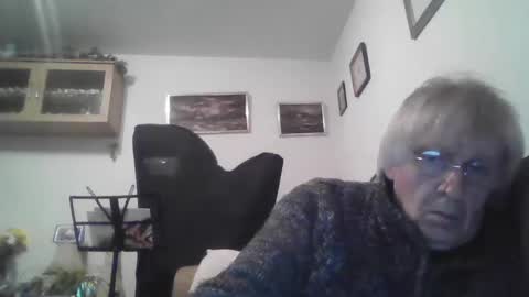 Snapshot of proudwelshman chatting on December 2024 11:34:01 PM proudwelshman online show from December 2024 11:34:01 PM