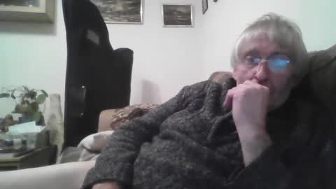 Snapshot of proudwelshman chatting on January 2025 10:35:02 PM proudwelshman online show from January 2025 10:35:02 PM