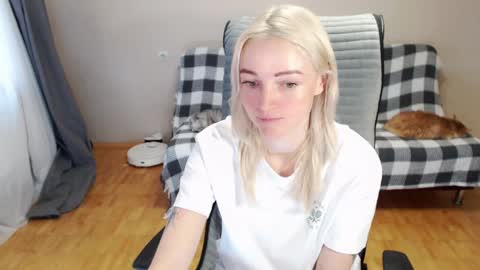 Polly online show from March 2026 05:46:01 AM