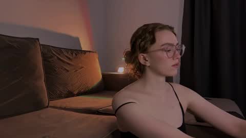 Marie online show from February 2025 09:04:02 AM