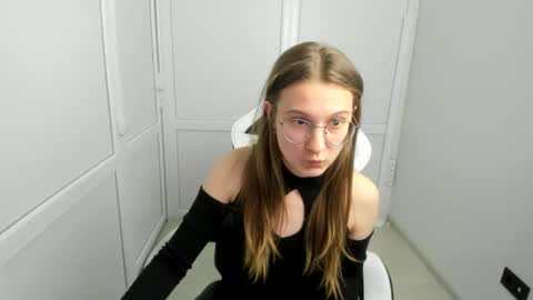 Amelie online show from March 2026 07:30:02 AM