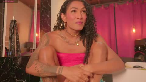 queen_kamil online show from May 2026 07:03:01 AM