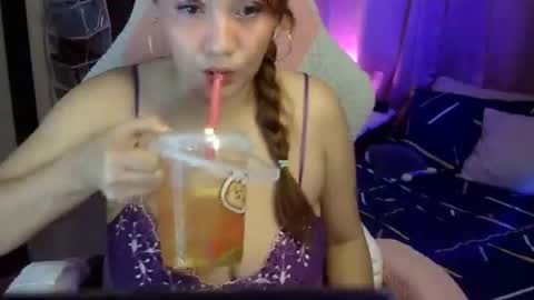 QueenHennessy online show from April 2026 11:47:01 AM