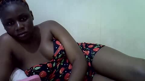 Snapshot of queen_leilla chatting on June 2026 02:16:01 PM queen_leilla online show from June 2026 02:16:01 PM