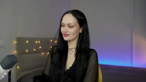 Snapshot of queenaliss chatting on July 2026 06:47:02 AM Your world and the universe Aliss online show from July 2026 06:47:02 AM