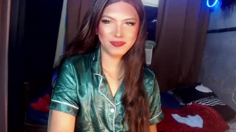 Snapshot of queenfcker1st chatting on June 2026 03:24:02 AM Be my property Sabrina online show from June 2026 03:24:02 AM
