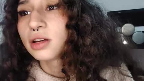 QUEENJEENN online show from November 2025 07:00:01 AM