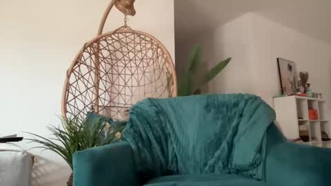 Quinnyelena online show from January 2025 12:17:01 PM