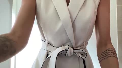 Quinnyelena online show from February 2025 12:16:01 PM