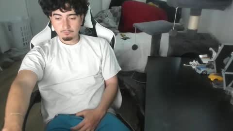 Snapshot of qwert4206 chatting on March 2026 06:36:01 PM qwert4206 online show from March 2026 06:36:01 PM