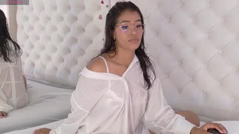 rachel_jamesx online show from May 2026 04:50:01 AM