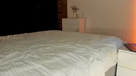 Sherryl online show from November 2025 06:31:01 PM