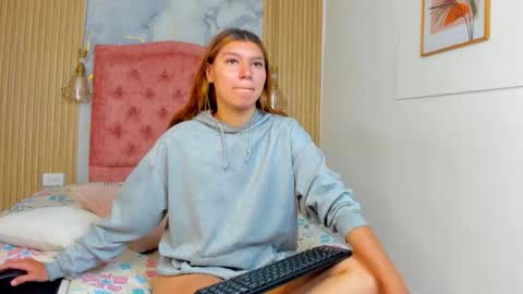 rachellesc online show from March 2026 12:32:01 PM