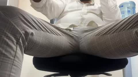 youngstud online show from July 2026 09:47:01 PM