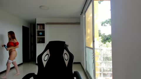 Jennyindependent model . online show from February 2025 08:35:02 PM