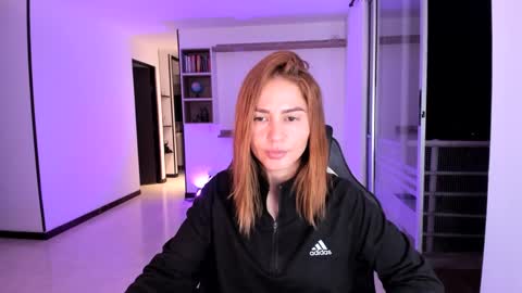 Jennyindependent model . online show from March 2025 12:43:01 AM