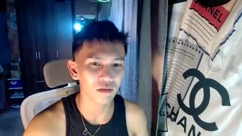 Snapshot of ralfhuge24 chatting on June 2026 10:49:01 AM ralfhuge24 online show from June 2026 10:49:01 AM