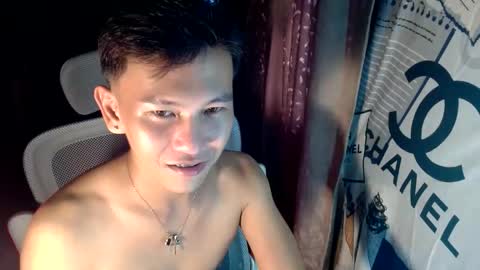 Snapshot of ralfhuge24 chatting on June 2026 10:54:02 PM ralfhuge24 online show from June 2026 10:54:02 PM