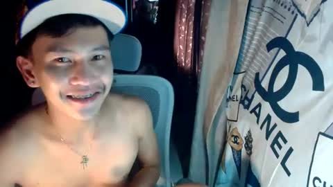 Snapshot of ralfhuge24 chatting on June 2026 11:31:01 PM ralfhuge24 online show from June 2026 11:31:01 PM