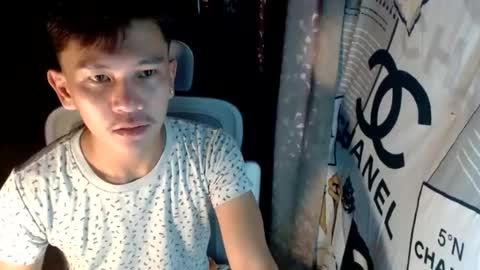 Snapshot of ralfhuge24 chatting on July 2026 04:48:01 AM ralfhuge24 online show from July 2026 04:48:01 AM