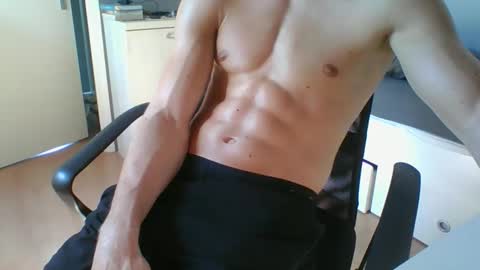 ramonjoosse2001 online show from April 2026 12:00:02 PM