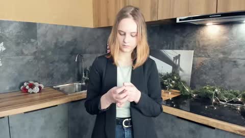 Snapshot of randihiatt chatting on January 2025 07:07:01 AM Katie online show from January 2025 07:07:01 AM