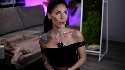 Raquelle online show from April 2026 08:34:01 AM