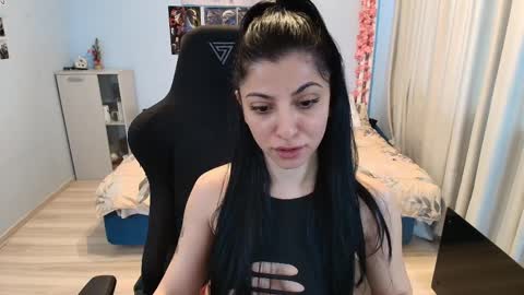 raven_haired_goddess online show from April 2026 07:47:01 AM