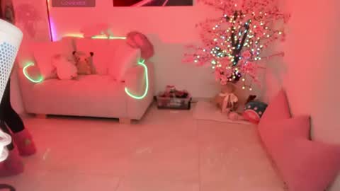 Snapshot of raven_sakura chatting on June 2026 07:27:02 PM . online show from June 2026 07:27:02 PM
